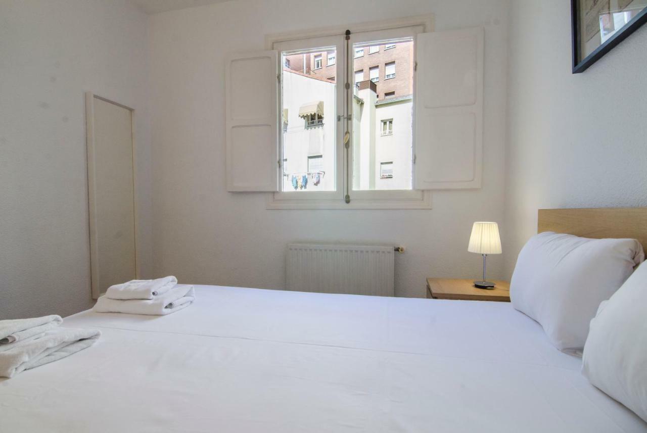 Zorrilla, 25 *